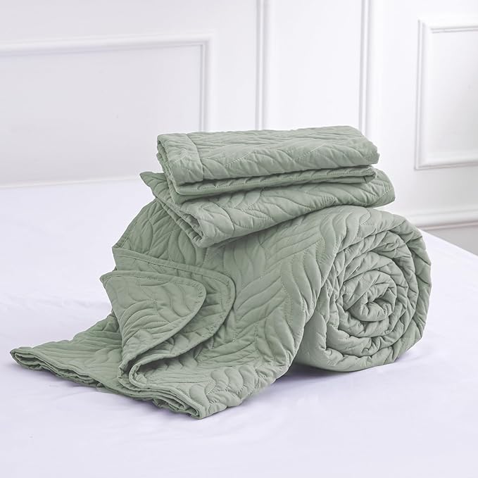 Love's cabin Quilts for Queen Bed Sage Bedspreads Bedding Set - Summer Lightweight Bedspread Comforter - Wave Pattern Bedding Coverlet for All Season - 3 Pieces (1 Quilt, 2 Pillow Shams)