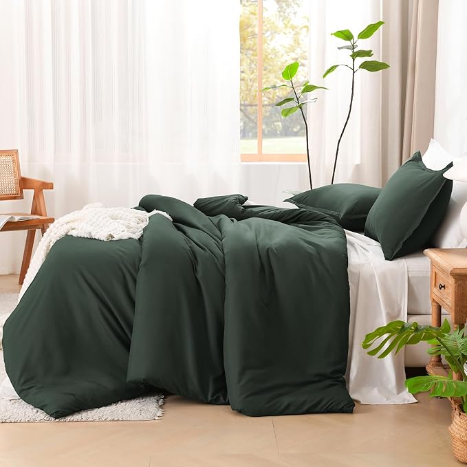 Litanika Forest Green Oversized King Comforter Set Super King Plus Size, 3 Pieces Lightweight Solid Bedding Comforter Set, All Season Fluffy Bed Set (128x120In Comforter & 2 Pillowcases)