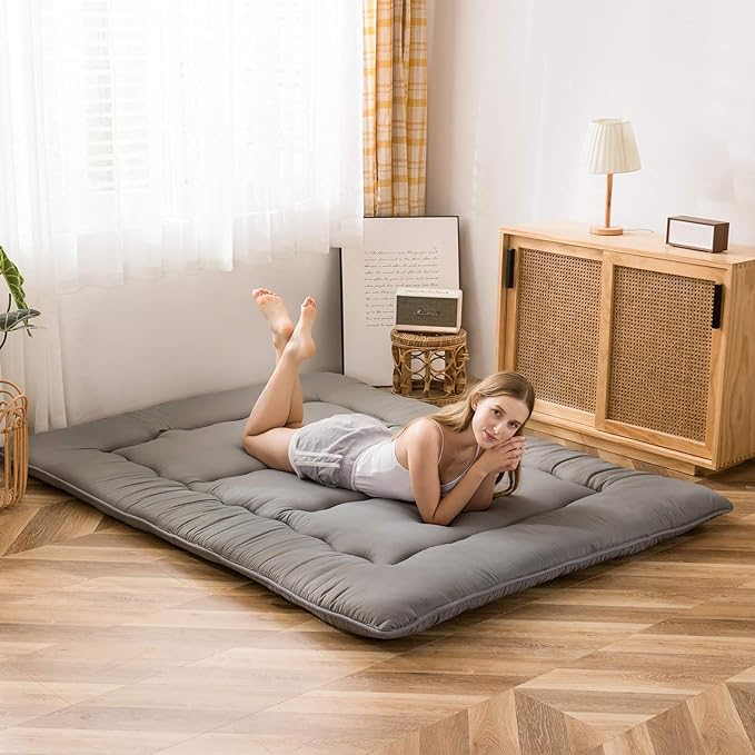 MAXYOYO Japanese Shiki Futon Mattress Floor Mattress Thicken Tatami Mat Sleeping Pad Roll Up Mattress Floor Lounger Bed Folding Couch Bed Mattress Pad for Guest Room, Charcoal Grey, King