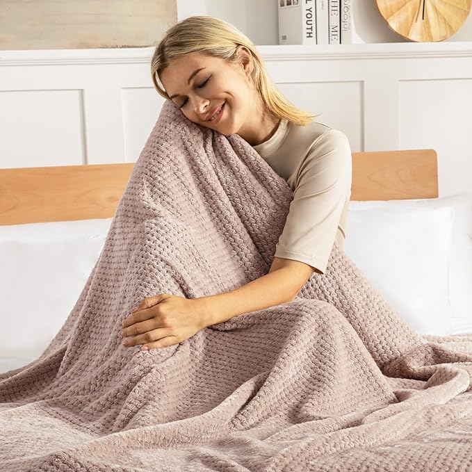 Exclusivo Mezcla Fleece Bed Blanket King Size, Super Soft and Warm Blankets for Couch, Sofa and Bed Waffle Textured, Cozy, Fuzzy and Lightweight (Camel, 90x104 Inches)