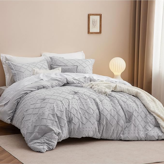 Bedsure Full Comforter Set - Light Grey Comforter, Boho Tufted Shabby Chic Bedding for Kids, 3 Pieces Vintage Farmhouse Bed Set for All Seasons, Fluffy Soft Bedding with 2 Pillow Shams