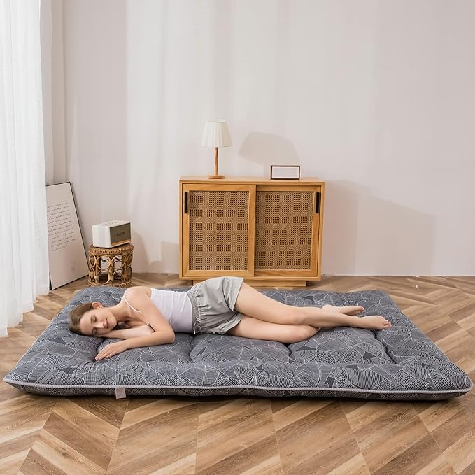 MAXYOYO Japanese Floor/Futon Mattress Thicken Sleeping Pad Roll Up Mattress Floor Lounger Bed Camping Mattress Guest Room Mattress Pad, Thick Soft and Comfortable, Black Leaf, Twin Size