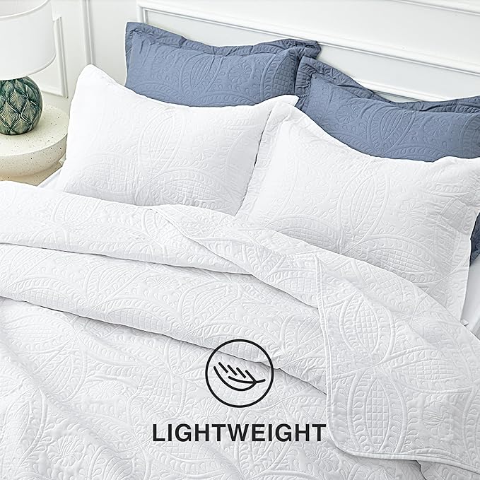 Love's cabin California King Size Quilt Bedding Set White Bedspreads - Cal King Summer Lightweight Bedspread Comforter - Coin Pattern Coverlet for All Season - 3 Pieces (1 Quilt, 2 Pillow Shams)