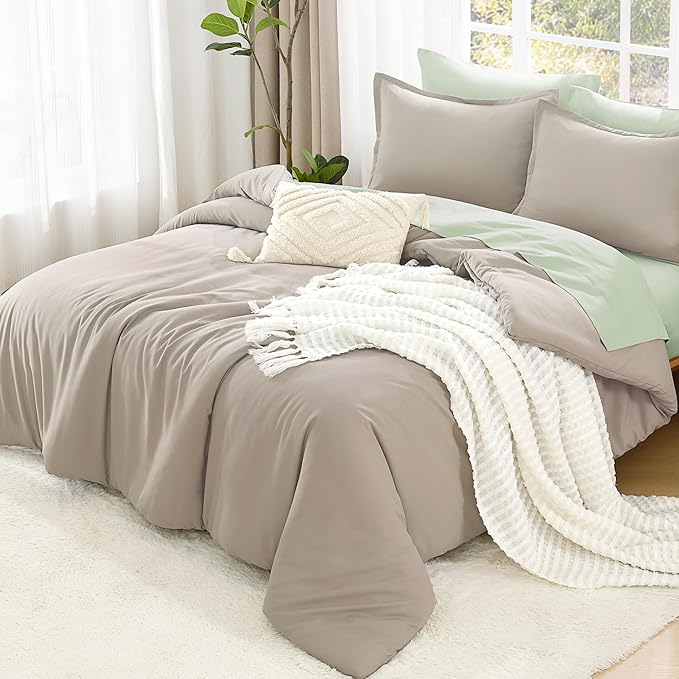 Litanika Oatmeal Comforter Full Size, 3 Pieces Lightweight Solid Bedding Comforter Set, All Season Fluffy Bed Set (79x90In Comforter & 2 Pillowcases)
