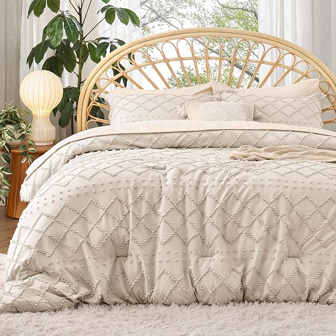 Bedsure California King Comforter Set - Beige Comforter, Boho Tufted Shabby Chic Bedding for Kids, 3 Pieces Vintage Farmhouse Bed Set for All Seasons, Fluffy Soft Bedding with 2 Pillow Shams