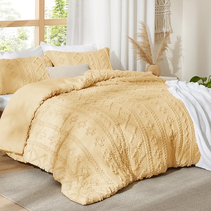 Bedsure Tufted Boho Comforter Set Queen Size - Yellow Boho Bed Set, GentleSoft™ 3 Pieces Farmhouse Shabby Chic Embroidery Bedding, Gifts for Woman, Soft Jacquard Queen Comforter for All Seasons