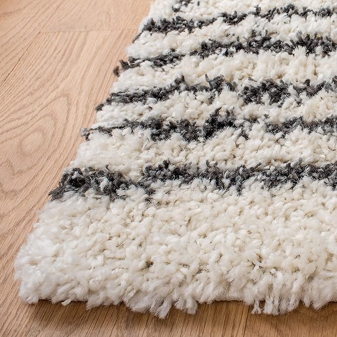 SAFAVIEH Arizona Shag Collection Area Rug - 6' x 8', Ivory & Black, Non-Shedding & Easy Cleaning, Plush Thick Pile, Ideal for Living Room, Bedroom, Dining Space (ASG741Z)