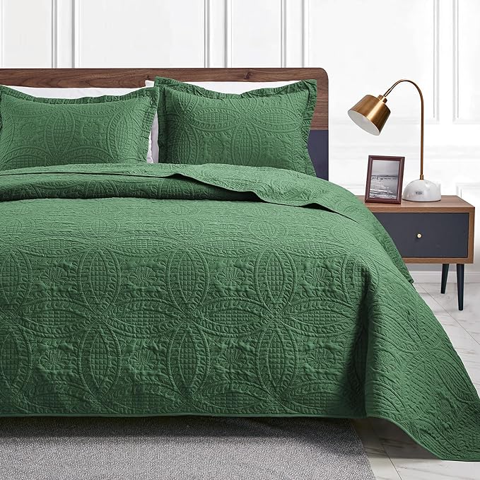 Love's cabin Quilts for Queen Bed Olive Green Bedspreads - Soft Bed Summer Lightweight Bedspread Comforter - Modern Style Coin Pattern Coverlet for All Season - 3 Pieces (1 Quilt, 2 Pillow Shams)