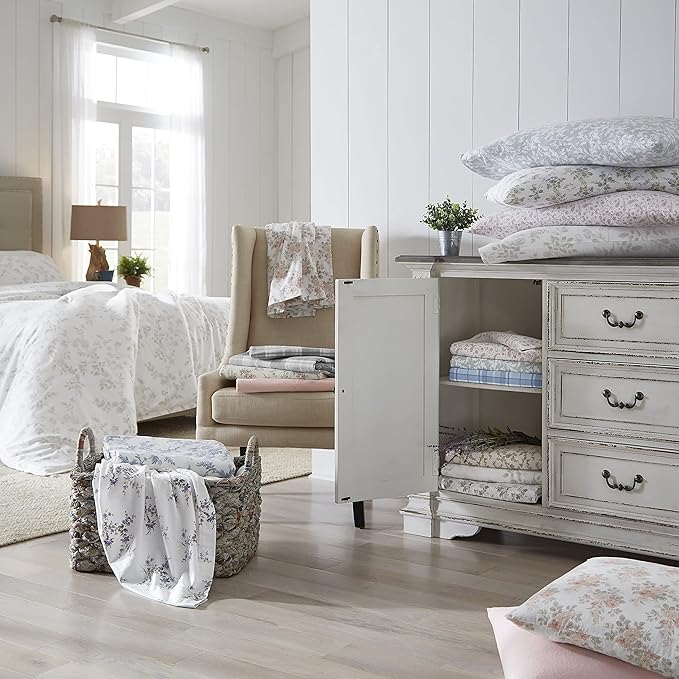 Laura Ashley - Flannel Sheets King Size, Anti-Pilling & Wrinkle Resistant Cotton, Touchably Soft for All-Season Comfort - Bed Sheets with Matching Pillowcases & Fitted Sheet (Emelisa Blue)