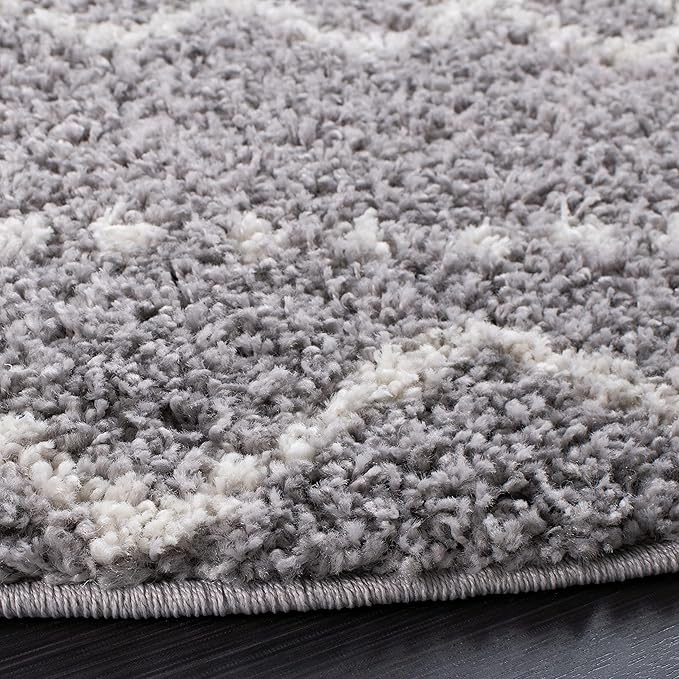SAFAVIEH Arizona Shag Collection Area Rug - 6' x 8' Oval, Grey & Ivory, Non-Shedding & Easy Cleaning, Plush Thick Pile, Ideal for Living Room, Bedroom, Dining Space (ASG741G)