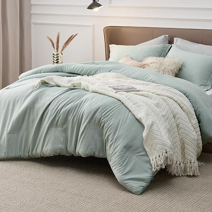 Bedsure Queen Comforter Set - Sage Green Comforter Queen Size, Soft Bedding for All Seasons, Cationic Dyed Bedding Set, 3 Pieces, 1 Comforter (90"x90") and 2 Pillow Shams (20"x26"+2")