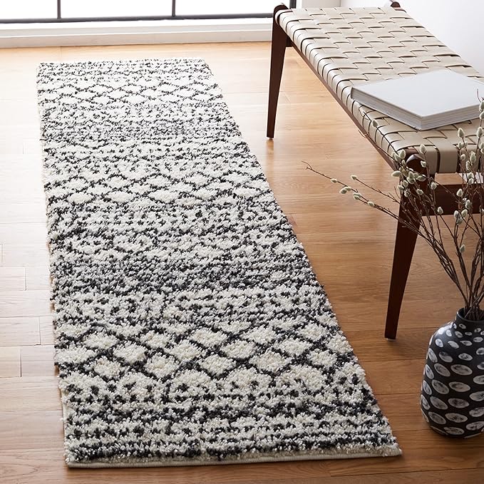 SAFAVIEH Arizona Shag Collection Runner Rug - 2'3" x 6', Ivory & Black, Moroccan Design, Non-Shedding & Easy Care, 1.6-inch Thick Ideal for High Traffic Areas in Living Room, Bedroom (ASG741Z)