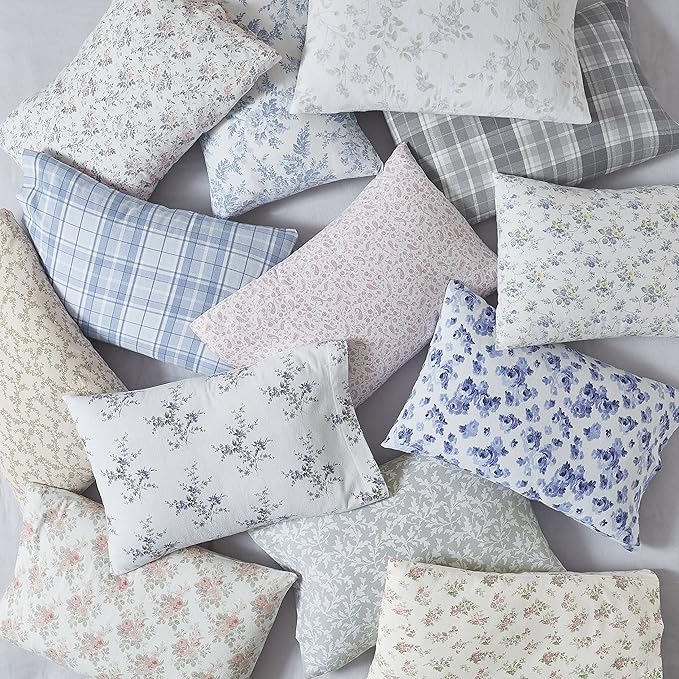 Laura Ashley - Flannel Sheets Queen Size, Anti-Pilling & Wrinkle Resistant Cotton, Touchably Soft for All-Season Comfort - Bed Sheets with Matching Pillowcases & Fitted Sheet (Paisley Prance Pink)