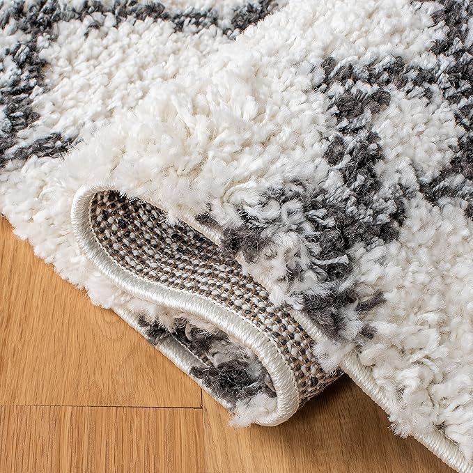 SAFAVIEH Arizona Shag Collection Accent Rug - 4' x 6', Ivory & Black, Moroccan Design, Non-Shedding & Easy Care, 1.6-inch Thick Ideal for High Traffic Areas in Entryway, Living Room, Bedroom (ASG741Z)